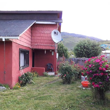 Hostal Y Cabanas Peumayen Puerto Guadal Exterior foto